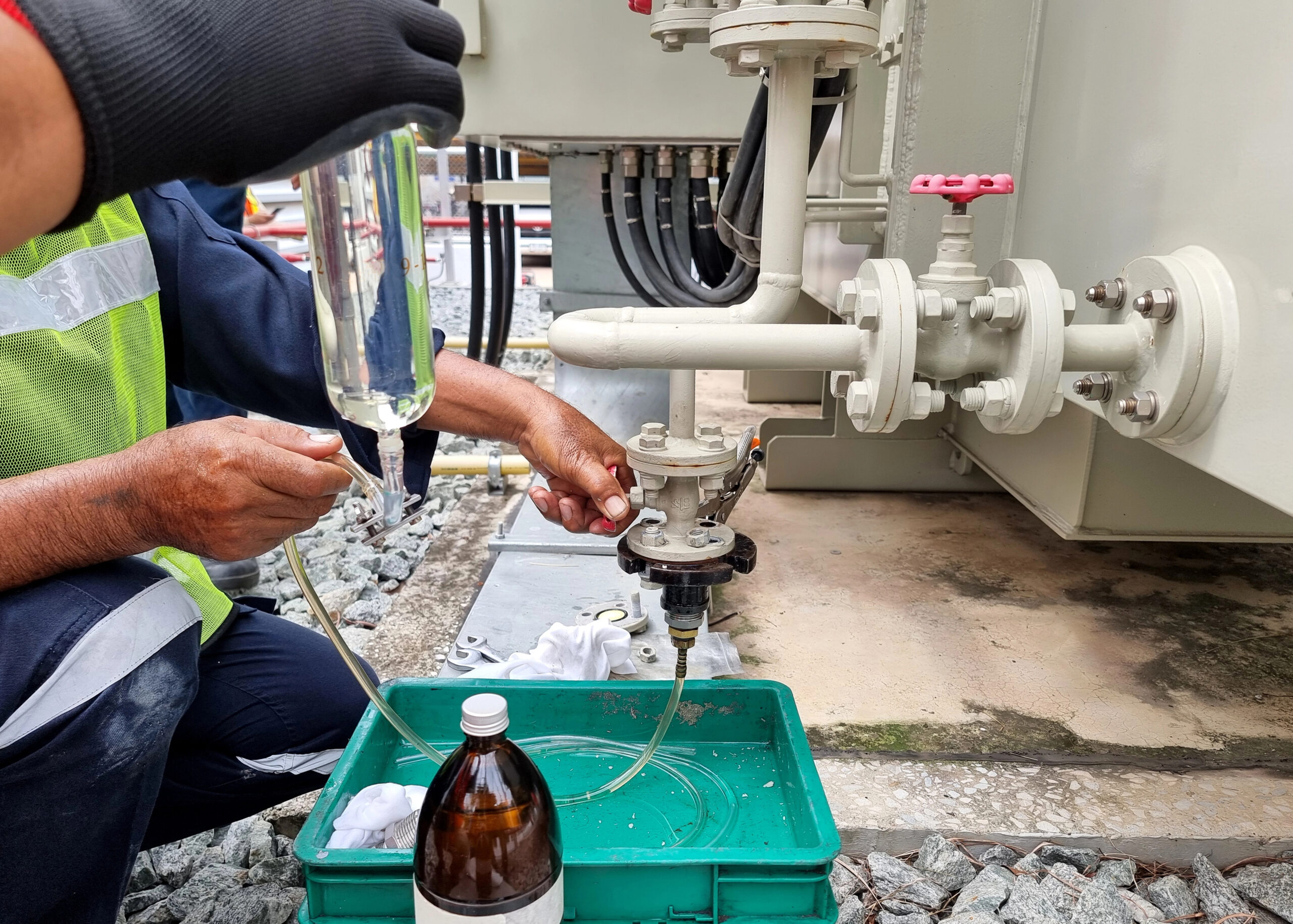 On-Site Transformer oil sampling